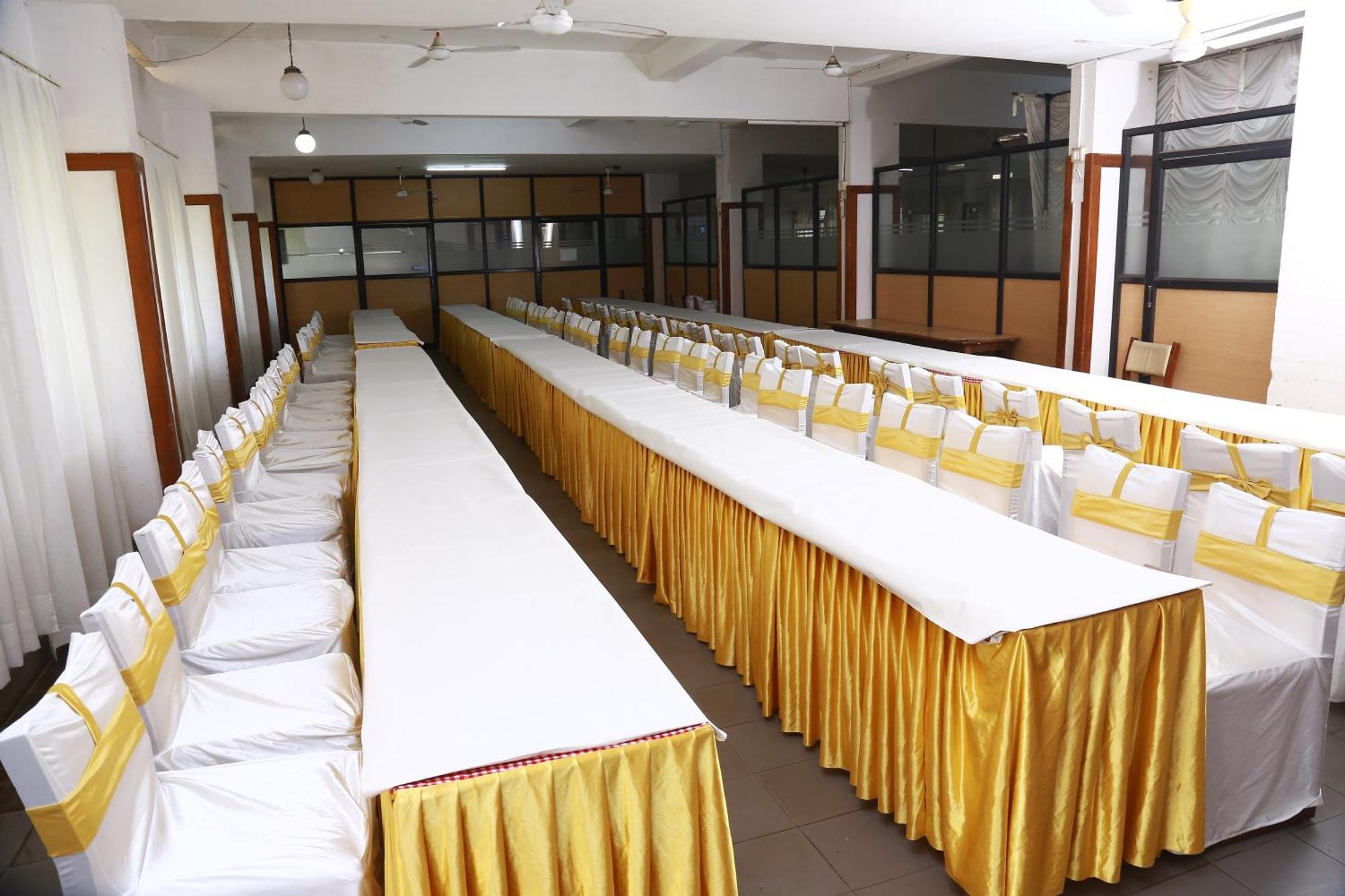 Hotel Nandanam Guruvayur Bagian luar foto